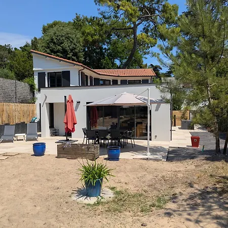 L'erable A 150 M De La Benoit Villa