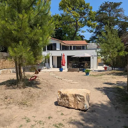 L'erable A 150 M De La Benoit Villa *